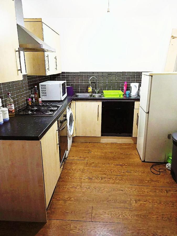 Double Room Close To Bradford University And City Centre Exterior photo