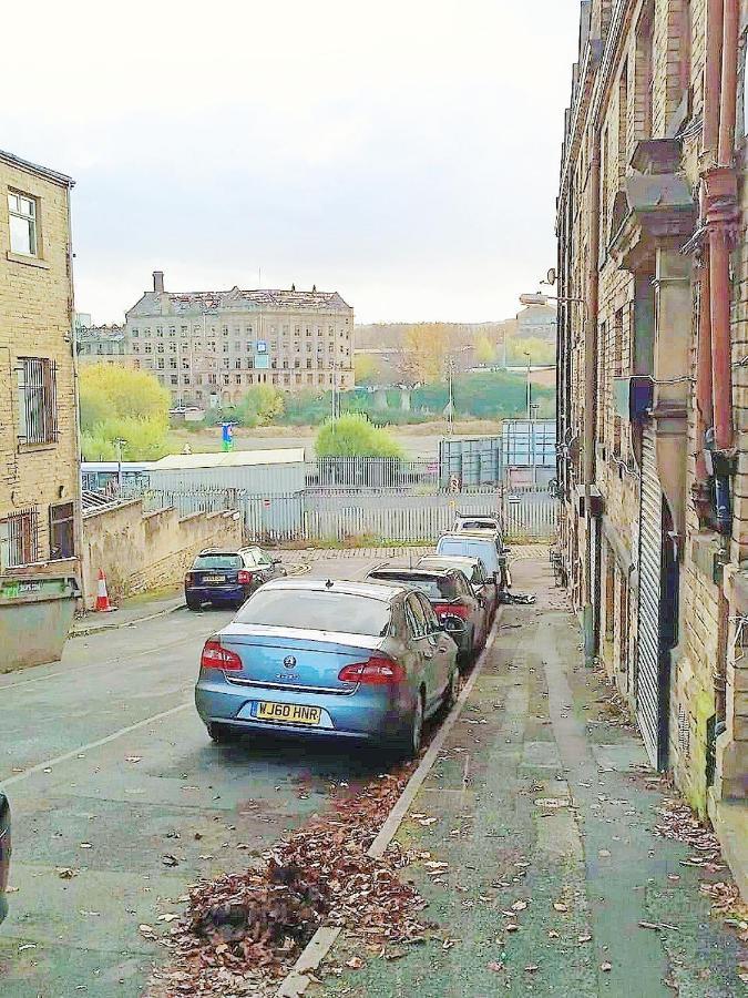 Double Room Close To Bradford University And City Centre Exterior photo